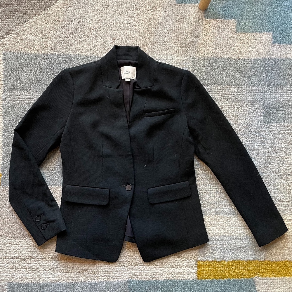 UNTIL 6/20! Ann Taylor LOFT Knit Blazer Black 00P